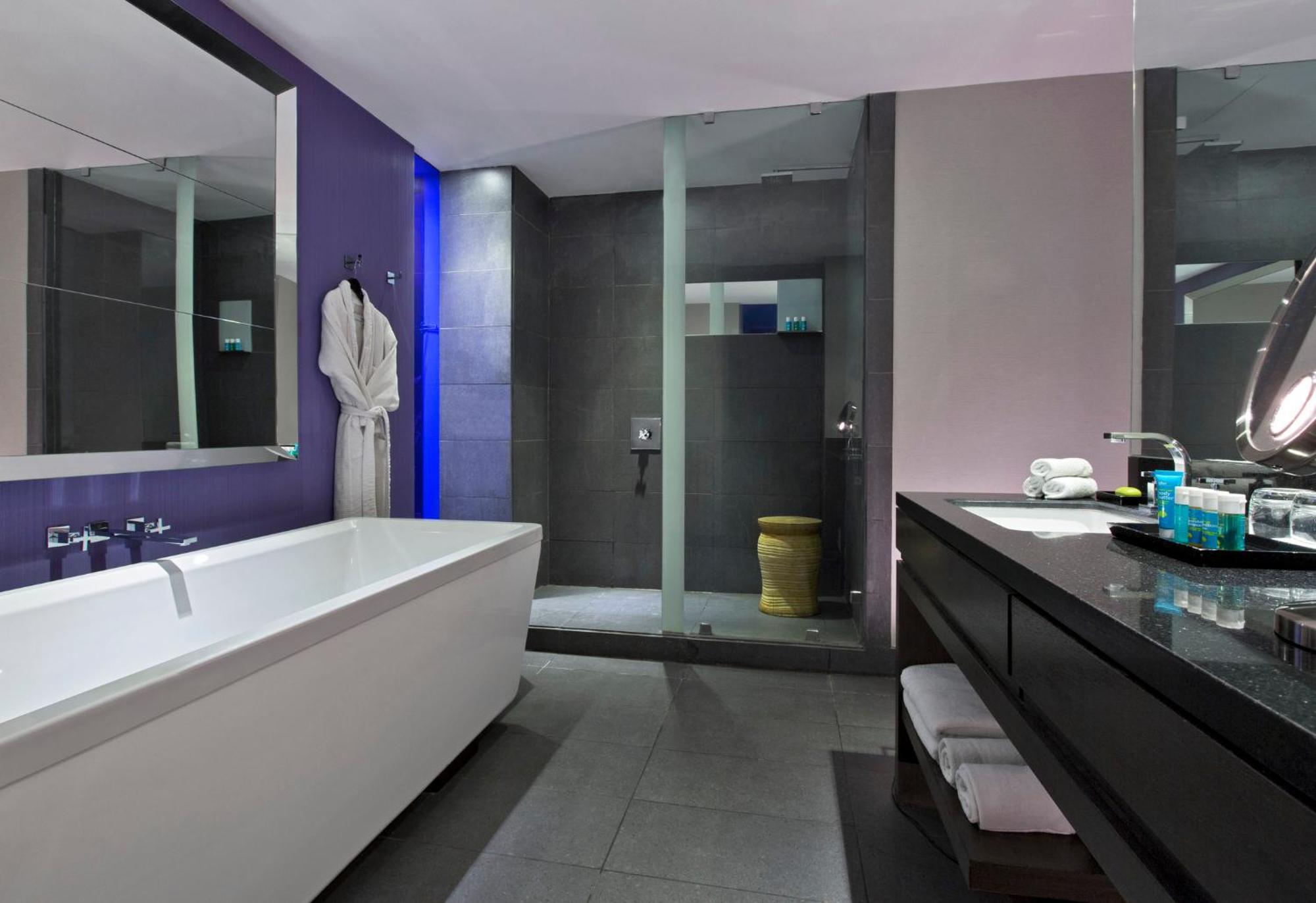 Cozy Guest room 2 Twin or Single Beds City view