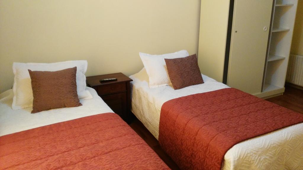 Chambre Lits Jumeaux avec Salle de Bains