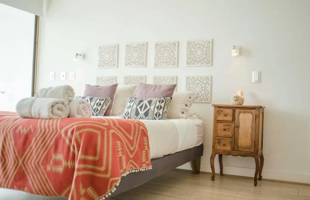 Loica Suites III-1